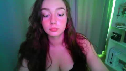 Snapshot of effie_balconii chatting on 22, 9, 2025 effie_balconii online show from 22, 9, 2025