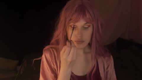 Effie Mur online show from 26, 1, 2025