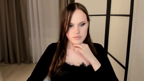 Effie Mur online show from 13, 3, 2026