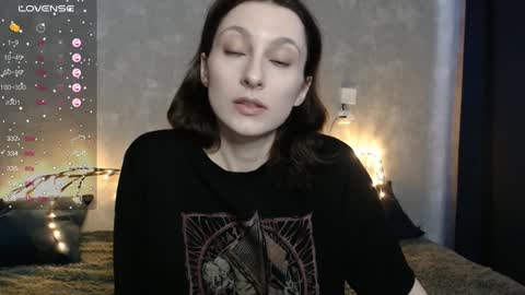 Snapshot of effy_gray chatting on 13, 1, 2025 Anna online show from 13, 1, 2025