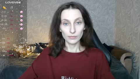 Snapshot of effy_gray chatting on 7, 10, 2025 Anna online show from 7, 10, 2025