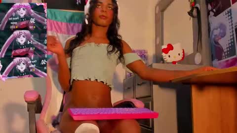 Snapshot of effy_marinn chatting on 1, 10, 2025 effy_marinn online show from 1, 10, 2025