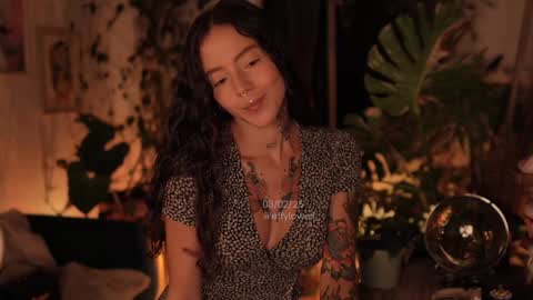 Effy online show from 4, 2, 2025