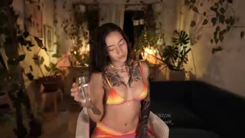 Snapshot of effylowell_ chatting on 15, 7, 2026 Effy online show from 15, 7, 2026