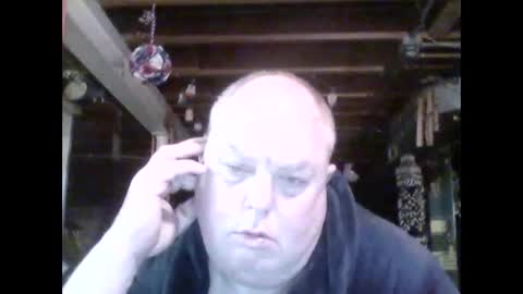 Snapshot of efriff chatting on 4, 4, 2026 efriff online show from 4, 4, 2026