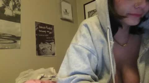 Snapshot of eggnog_and_booty chatting on 29, 4, 2026 eggnog_and_booty online show from 29, 4, 2026