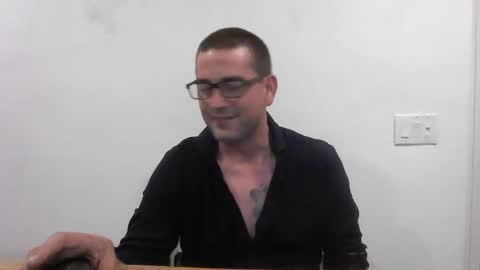 Snapshot of eguevara555500 chatting on 21, 4, 2026 SilverBulture online show from 21, 4, 2026