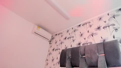 Snapshot of ehotloveaxxx chatting on 31, 12, 2024 Valery online show from 31, 12, 2024