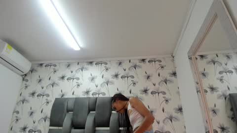 Snapshot of ehotloveaxxx chatting on 31, 12, 2024 Valery online show from 31, 12, 2024