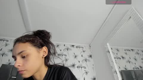 Snapshot of ehotloveaxxx chatting on 21, 1, 2025 Valery online show from 21, 1, 2025