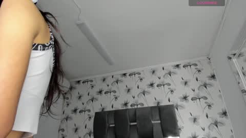 Snapshot of ehotloveaxxx chatting on 2, 2, 2025 Valery online show from 2, 2, 2025