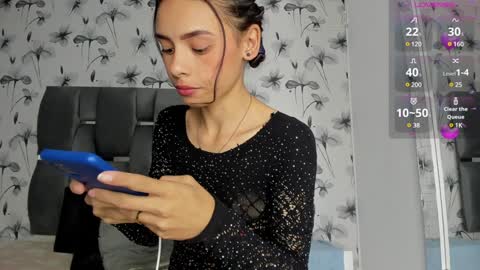 Snapshot of ehotloveaxxx chatting on 7, 2, 2025 Valery online show from 7, 2, 2025