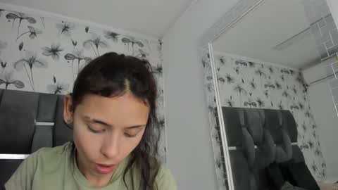 Snapshot of ehotloveaxxx chatting on 18, 2, 2025 Valery online show from 18, 2, 2025