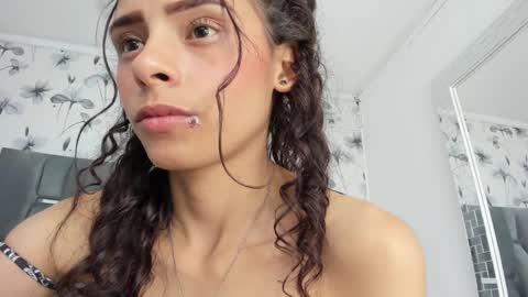 Snapshot of ehotloveaxxx chatting on 27, 2, 2025 Valery online show from 27, 2, 2025