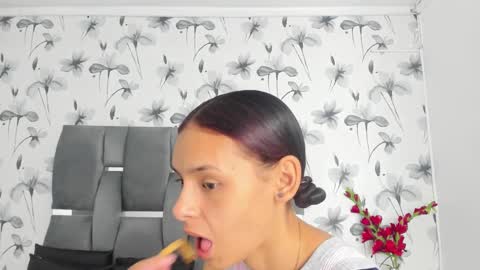 Snapshot of ehotloveaxxx chatting on 16, 9, 2025 Valery online show from 16, 9, 2025