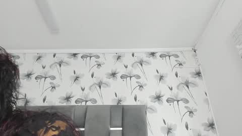 Snapshot of ehotloveaxxx chatting on 20, 9, 2025 Valery online show from 20, 9, 2025