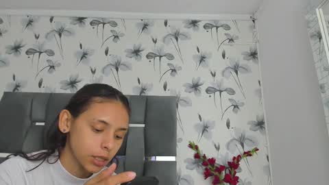 Snapshot of ehotloveaxxx chatting on 25, 9, 2025 Valery online show from 25, 9, 2025