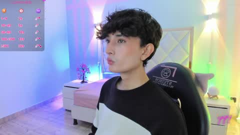 Snapshot of eidan_tay chatting on 2, 4, 2026 eidan_tay online show from 2, 4, 2026