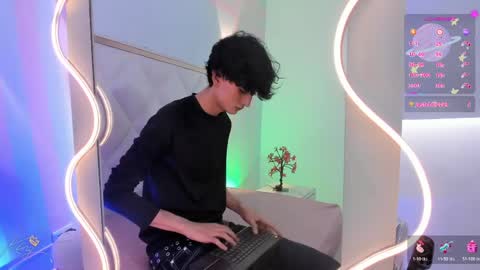 Snapshot of eidan_tay chatting on 10, 4, 2026 eidan_tay online show from 10, 4, 2026