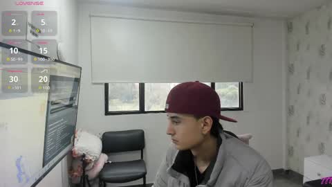 Snapshot of eidan_tay chatting on 10, 5, 2026 eidan_tay online show from 10, 5, 2026