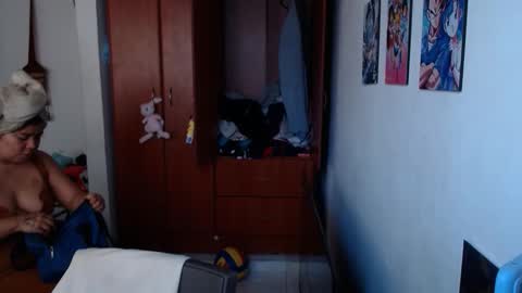 eimy_saenzz online show from 1, 3, 2026