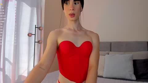 Einyel  online show from 13, 1, 2025