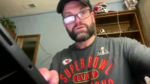 Snapshot of ejbooker11 chatting on 4, 1, 2025 PiedPiper online show from 4, 1, 2025