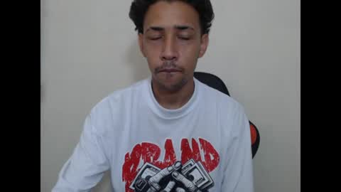 Snapshot of el_menor chatting on 27, 4, 2026 Instagram BelowAbajo online show from 27, 4, 2026