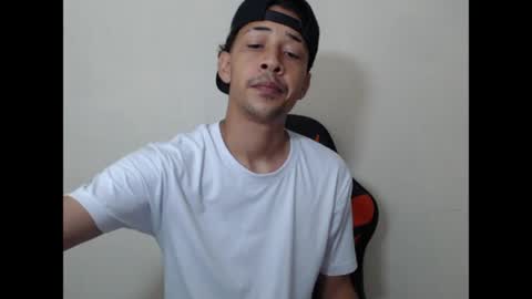 Snapshot of el_menor chatting on 6, 5, 2026 Instagram BelowAbajo online show from 6, 5, 2026
