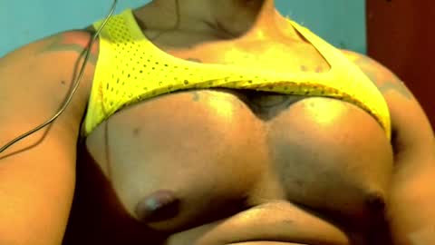 Snapshot of el_vecino_m chatting on 16, 5, 2026 el_vecino_m online show from 16, 5, 2026