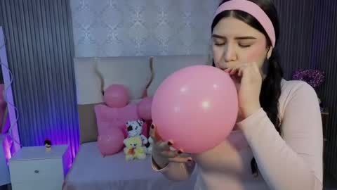 Snapshot of ela_tay1 chatting on 18, 4, 2026 ela_tay1 online show from 18, 4, 2026