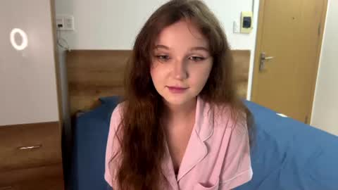Snapshot of ela_wish chatting on 22, 6, 2026 Ela online show from 22, 6, 2026