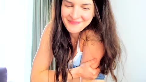 Snapshot of elaanna chatting on 12, 1, 2025 Ela online show from 12, 1, 2025