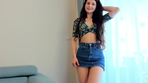 Snapshot of elaanna chatting on 4, 3, 2025 Ela online show from 4, 3, 2025