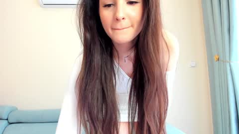 Snapshot of elaanna chatting on 6, 10, 2025 Ela online show from 6, 10, 2025