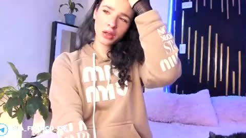 Elaia franco online show from 28, 6, 2026