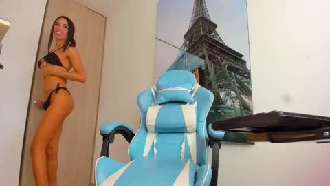 Snapshot of elalux777 chatting on 20, 10, 2025 elalux777 online show from 20, 10, 2025