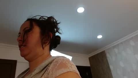 Snapshot of elamurray chatting on 14, 11, 2025 elamurray online show from 14, 11, 2025