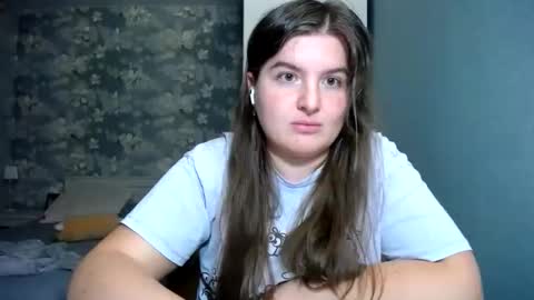 Elanis online show from 18, 4, 2026