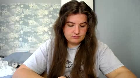 Snapshot of elanis_blair chatting on 17, 7, 2026 Elanis online show from 17, 7, 2026