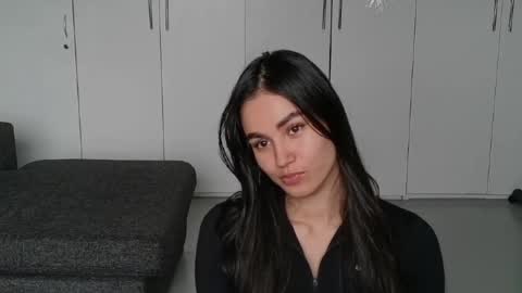 Elara Hayes online show from 8, 6, 2026