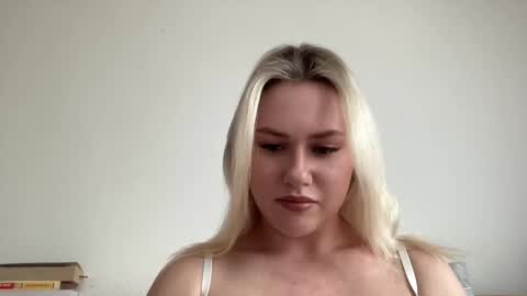 elaraluxxxe online show from 13, 2, 2025
