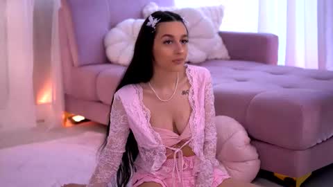 Snapshot of elaravixen chatting on 2, 3, 2026 Ela online show from 2, 3, 2026