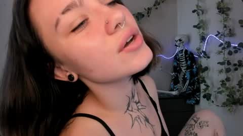 elastikiss online show from 25, 6, 2026