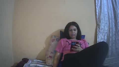 Isabella online show from 6, 10, 2025