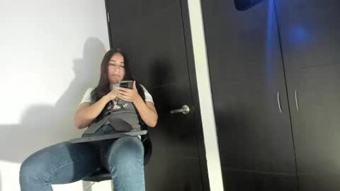 Snapshot of electra_hunt chatting on 7, 12, 2024 Electra- Please help me reach 100 likes online show from 7, 12, 2024