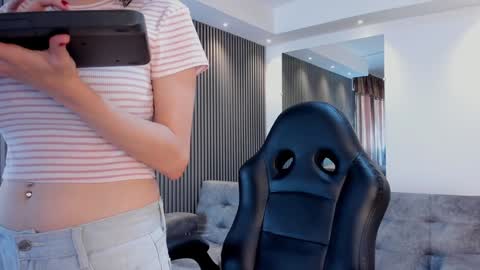 Snapshot of electraa_fox chatting on 5, 12, 2024 Electra online show from 5, 12, 2024