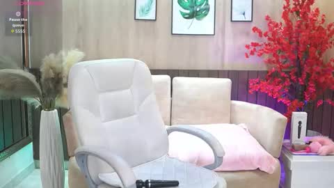 Snapshot of electraajones chatting on 25, 11, 2025 Electra Jones online show from 25, 11, 2025