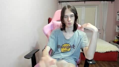 Snapshot of eleganc3 chatting on 20, 10, 2025 eleganc3 online show from 20, 10, 2025