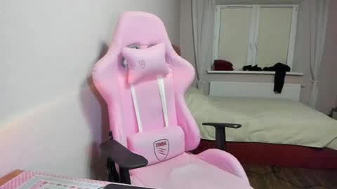 Snapshot of eleganc3 chatting on 2, 11, 2025 eleganc3 online show from 2, 11, 2025